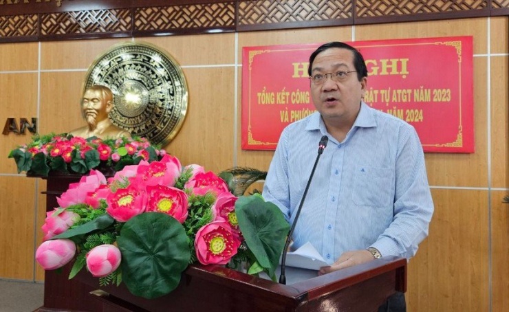 Ông Nguyễn Minh Lâm, Phó chủ tịch UBND tỉnh Long An phát biểu tại hội nghị. Ảnh:HD