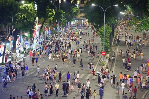 Tạm dừng hoạt động phố đi bộ hồ Hoàn Kiếm đến 19h ngày 23/2&nbsp;(tức ngày 14 tháng Giêng).