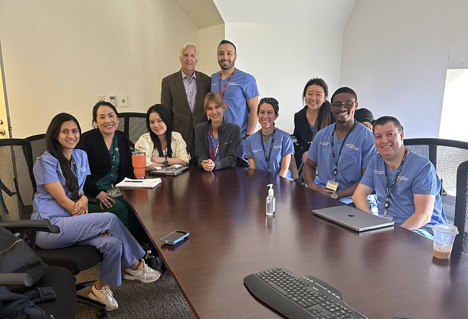 Bác sĩ Ngọc cùng các đồng nghiệp đang theo học chương trình Thạc sĩ Nội nha tại Trường Đại Học Pennsylvania (Mỹ).